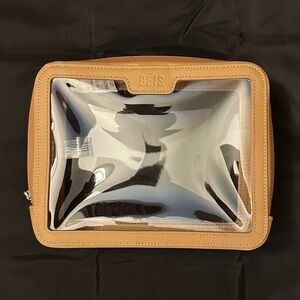 NWOT BÉIS Camel Clear Case — Limited Edition